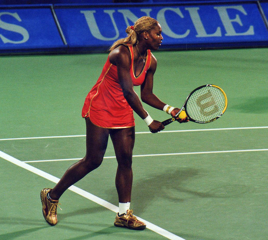 Sie ist hinsichtlich der Grand-Slam-Erfolge im Einzel die erfolgreichste Tennisspielerin der sogenannten Open Era seit 1968.[1] In ihrer Karriere gewann sie bislang 23 Grand-Slam-Turniere im Einzel, 14 im Doppel und zwei im Mixed. Foto Wikipedia
